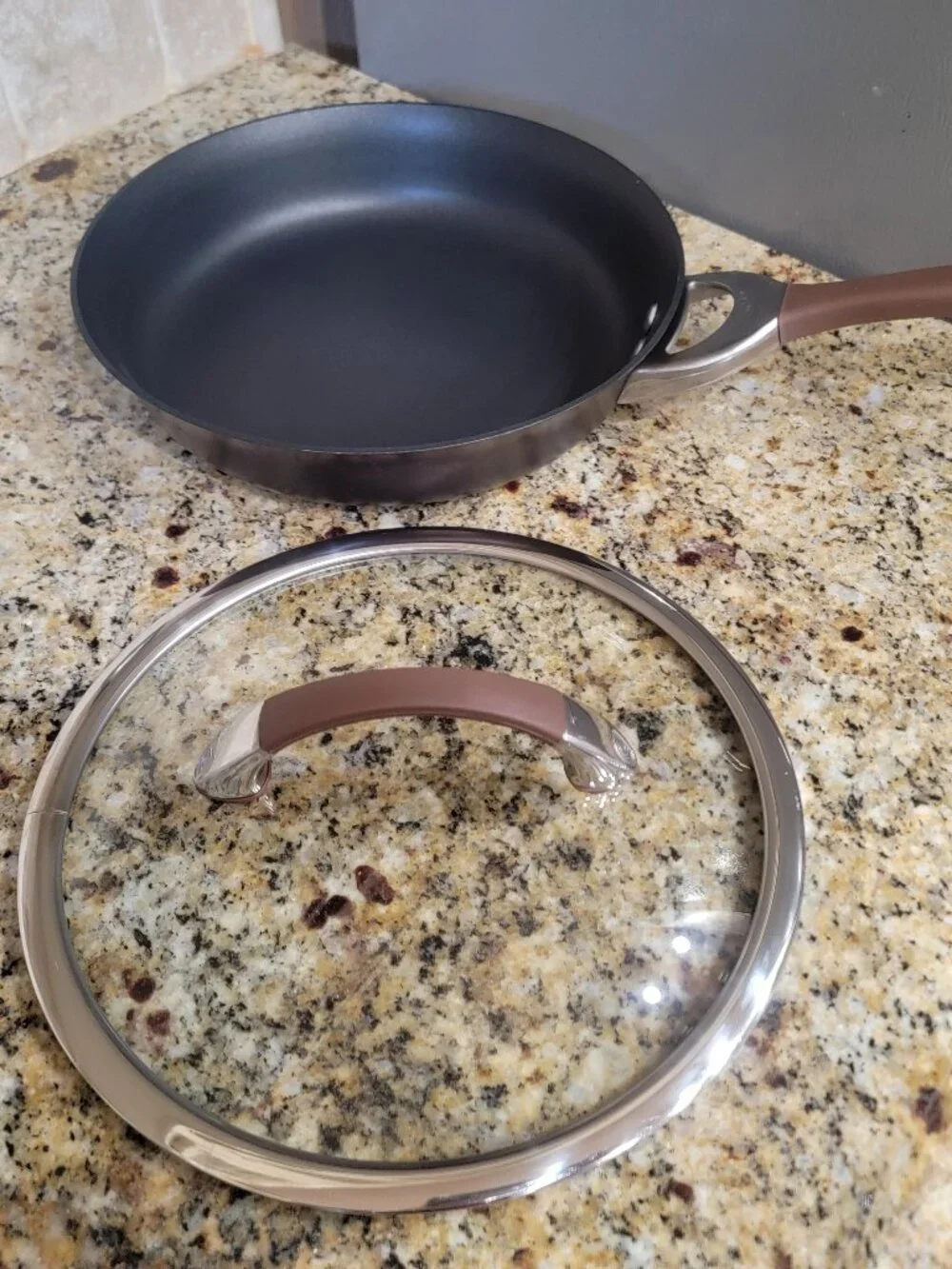 Circulon Saute Frying Pan w/ Lid Hard-Anodized Nonstick 10 Inch